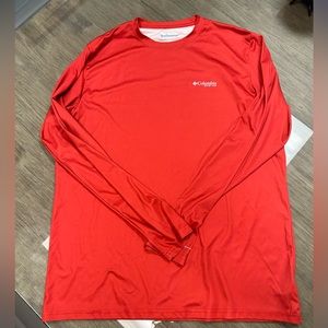 Red Columbia Long Sleeve Omni Shade - Size L